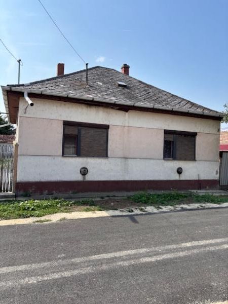 Mezőtúr, Szalma utca 40: lakóház · 9 000 000 Ft – árverés