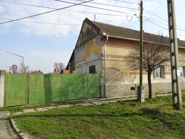Szarvas, Benka Gyula utca 14.: lakóház · 4 750 000 Ft – árverés