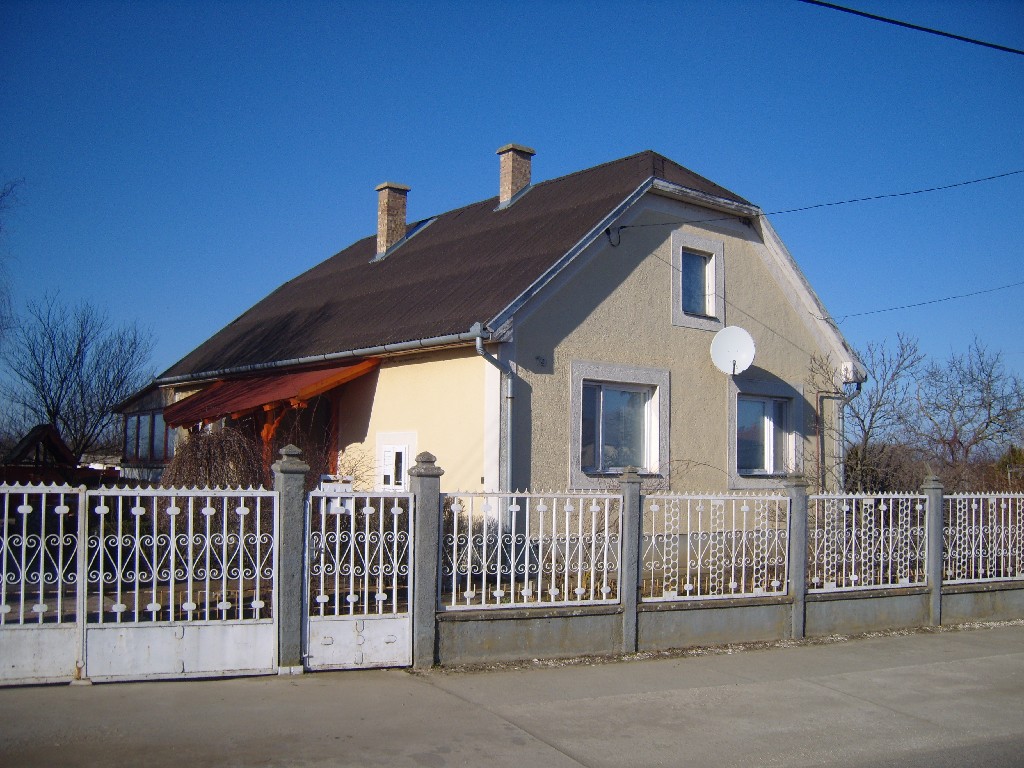 Nyírgyulaj, Mártírok u. 77.: lakóház · 2 100 000 Ft – árverés