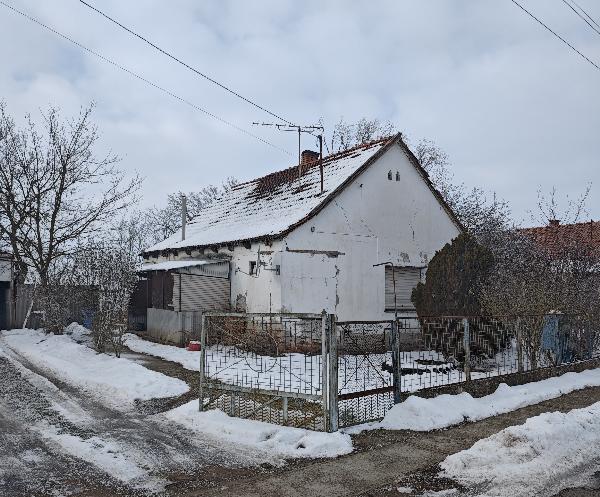 Szerep, Alkotmány utca 14: lakóház · 1 250 000 Ft – árverés