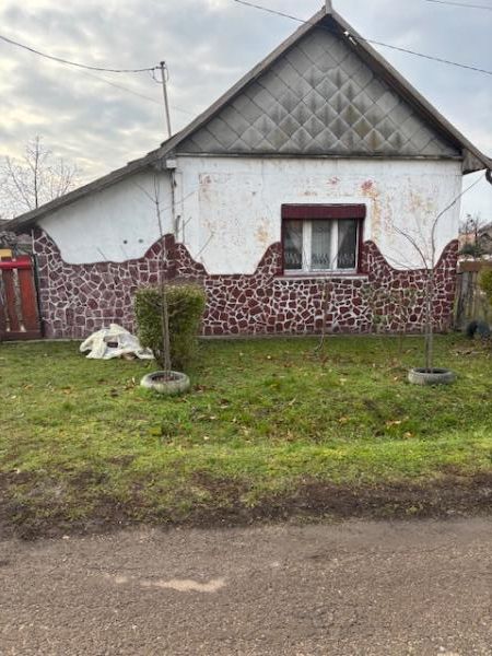 5420 Túrkeve, Kun utca 2/c.: lakóház · 600 000 Ft – ingatlanárverés