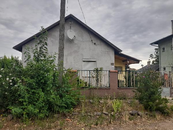 2740 Abony, Tamási Áron utca 17 – lezárult árverés, 21 300 000 Ft