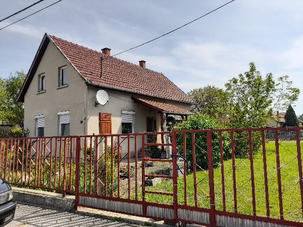 2700 Cegléd, Horgász utca 27: lakóház · 1 837 500 Ft – ingatlanárverés
