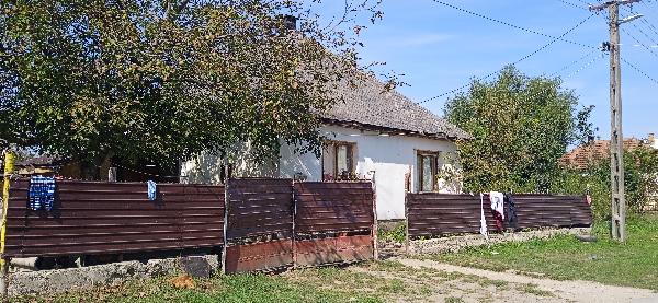 Komoró, Tölgyes utca 8: lakóház · 500 000 Ft – árverés
