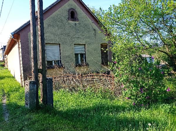 Szalatnak, Frankel Leó utca 1.: lakóház · 262 500 Ft – árverés