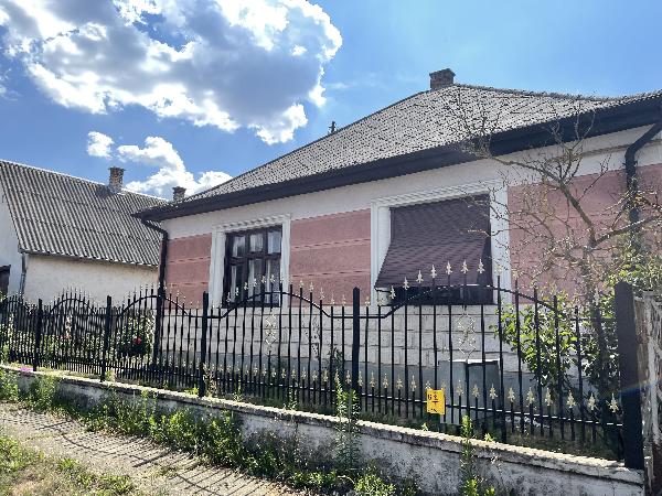 Pusztadobos, Móricz Zsigmon út 2.: lakóház · 3 500 000 Ft – árverés