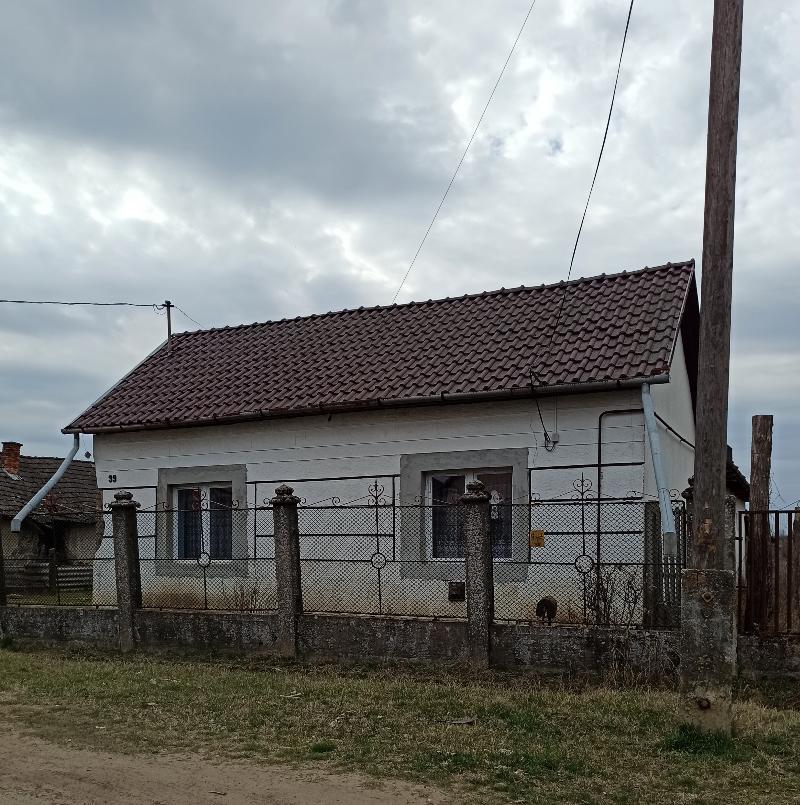Piricse, Károlyi utca 39.: lakóház · 1 580 000 Ft – árverés