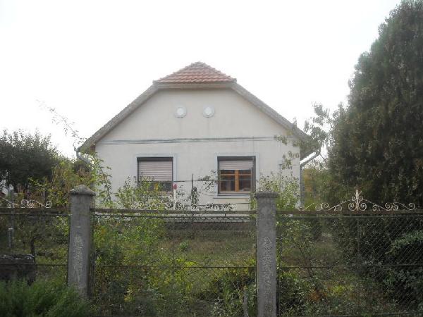 Csaroda, Beregszászi utca 41.: lakóház · 1 000 000 Ft – árverés
